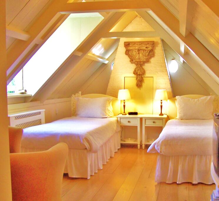 Your room has two abutting single beds, although they can be separated if required.