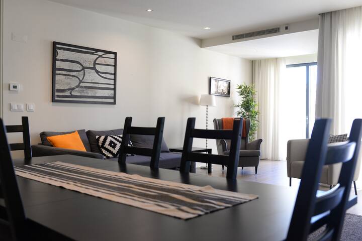 Lux Apartment with Pool and Garage gallery image 5