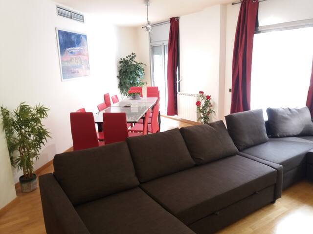 LUXURIOUS BEACH AND CITY VILA OLIMPICA gallery image 2