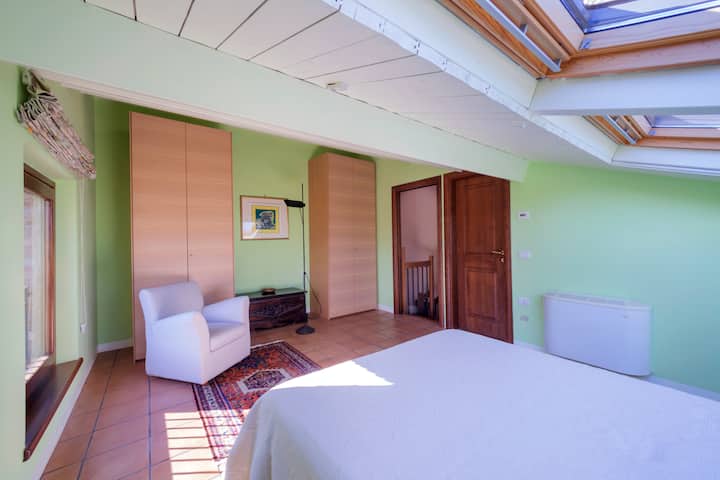 Chumba cha kulala cha ghorofa ya tatu