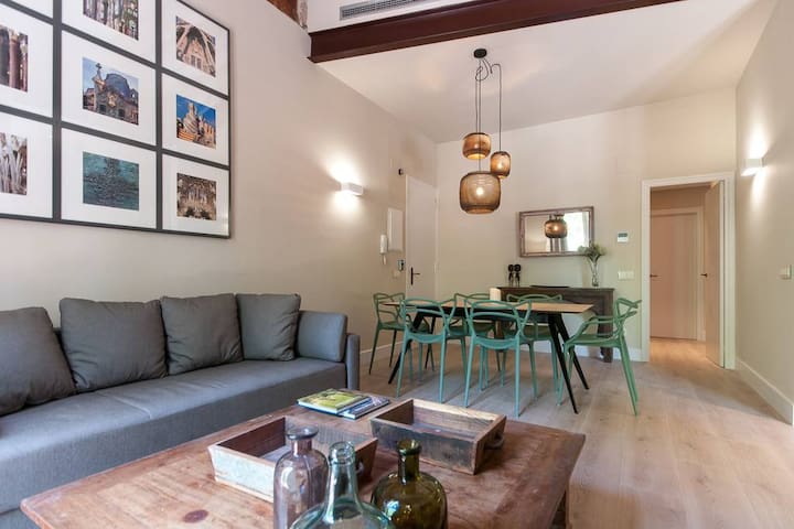 Trendy suites in Sant Antoni Market area