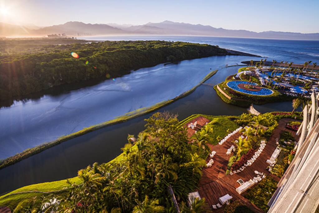Let your luxury vacation begin....