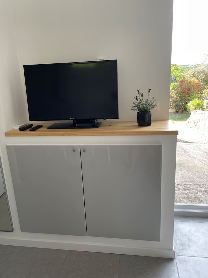 Studio Climatisé Et Grande Terrasse  à La Piscine - Fuveau