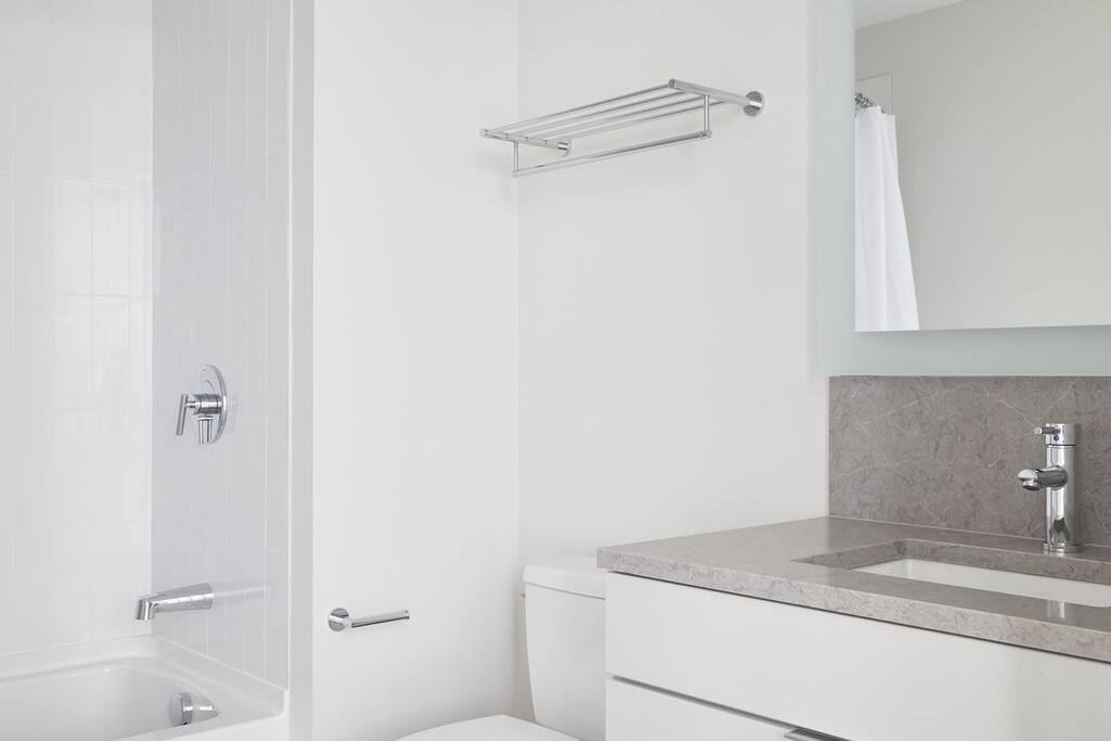 Distinctive 1BR Business Suite