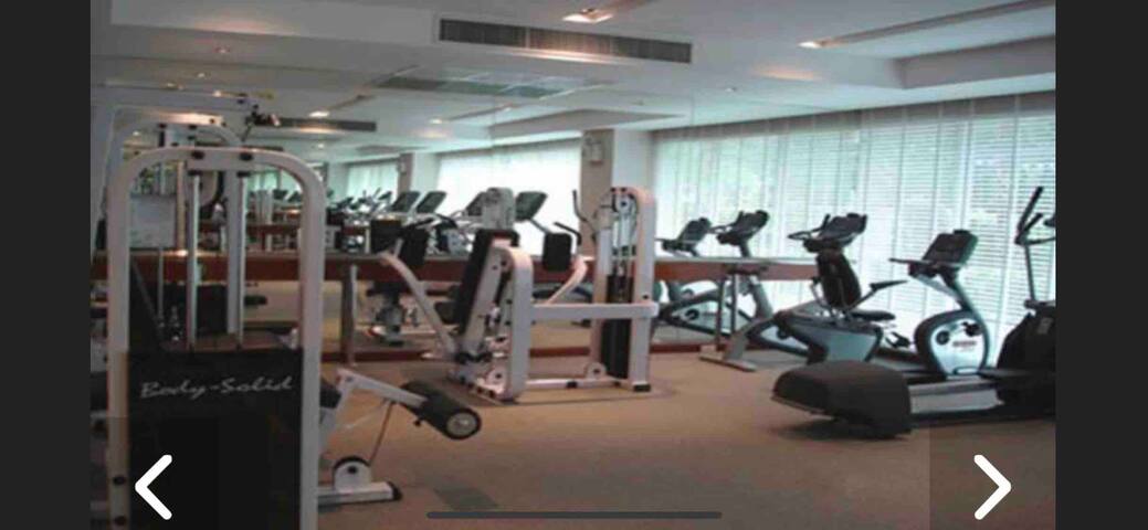 Luxurious & Spacious gallery image 5