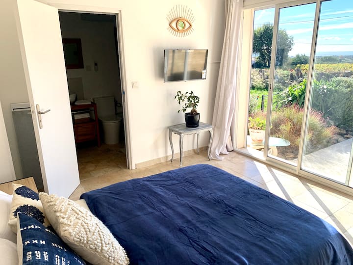 Კომფორტული ოთახი 