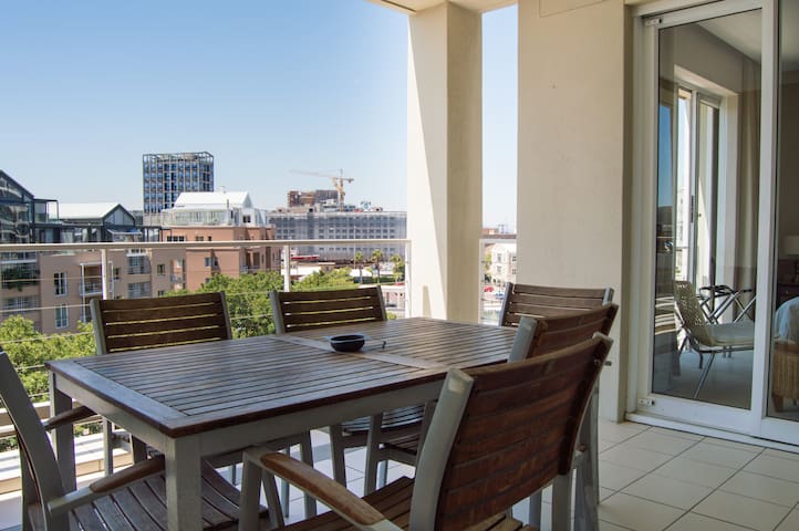 2 Bedroom Fourth Apartment in Marina Residential