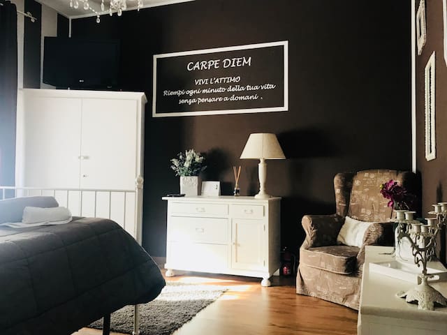 Sweet Home- brown room