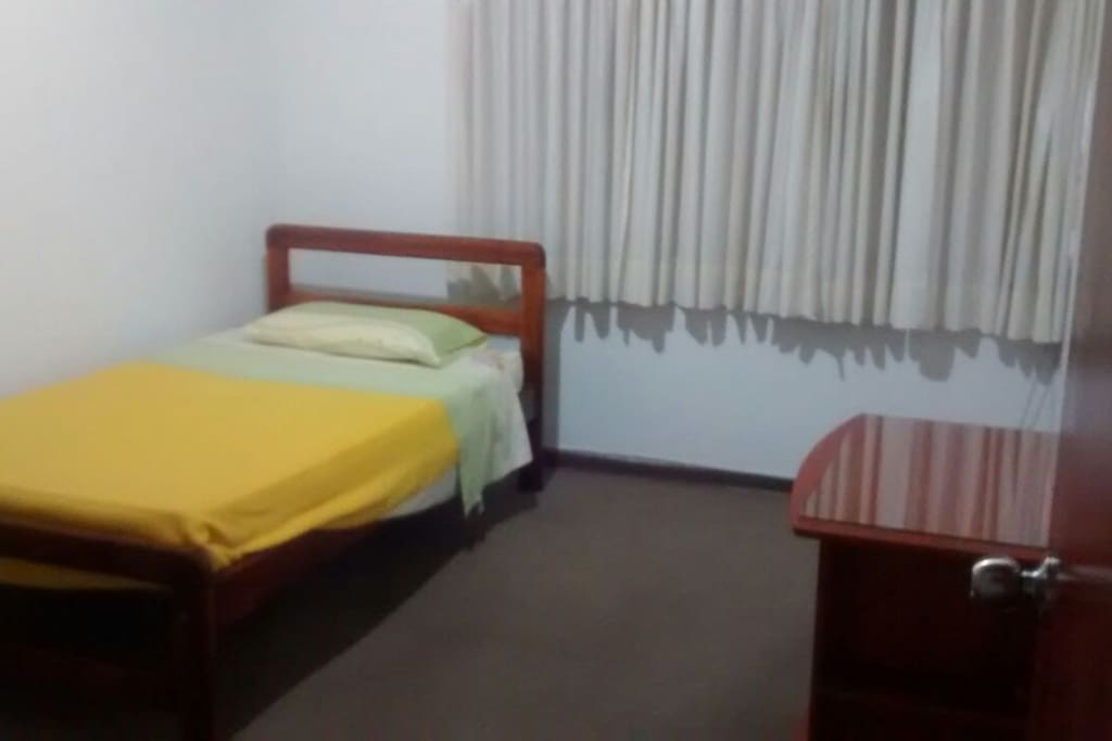 Habitacion con cama individual (2)
