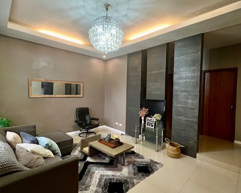 3-Bedroom Elegant And Comfy Home