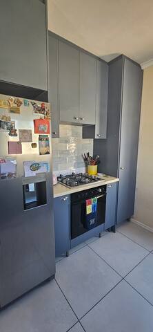 Quaint Family home, walking distance to the beach gallery image 3