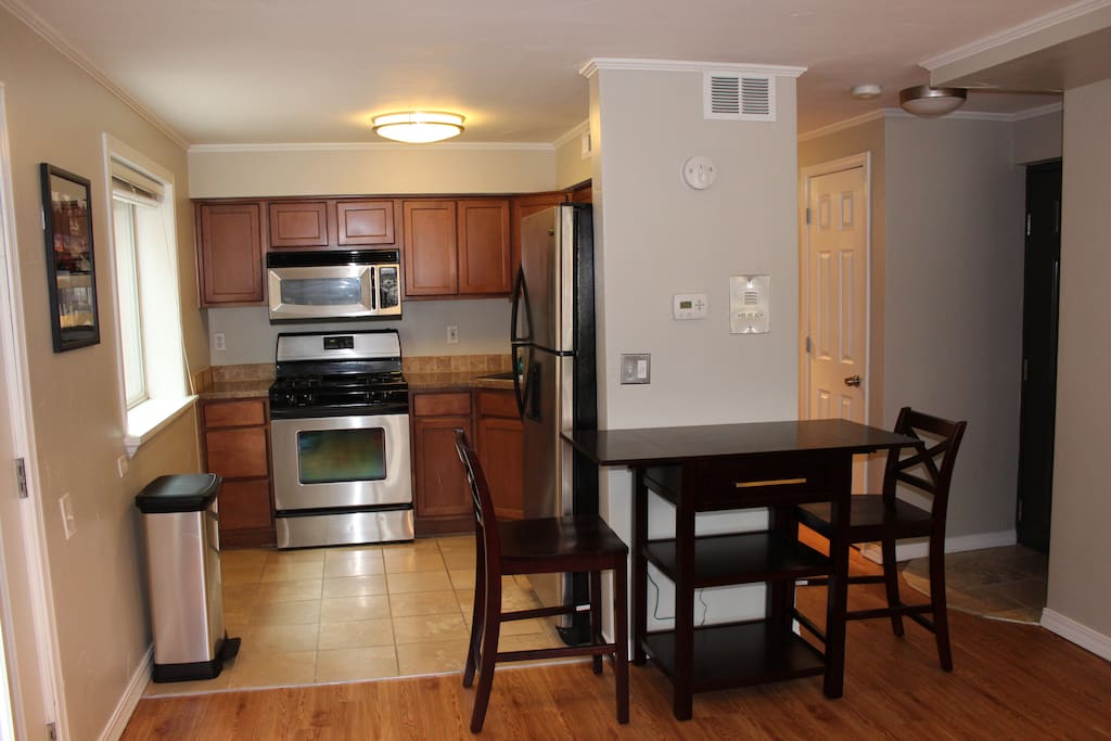 Kitchen & Dining Set