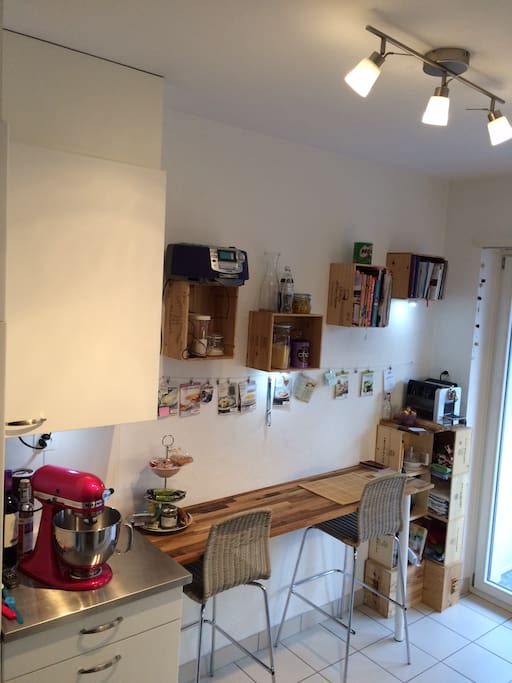 Bar table for a quick breakfast