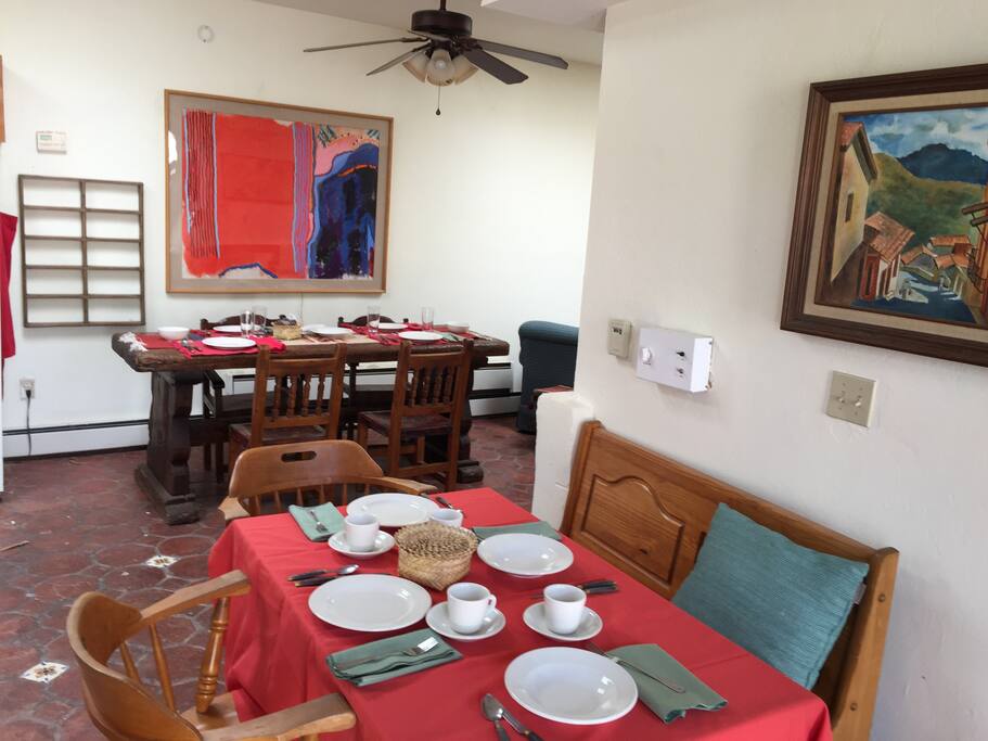 breakfast area--looking to dining room