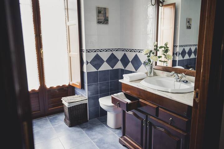 Casa rural en entorno natural cerca de ciudades. gallery image 5