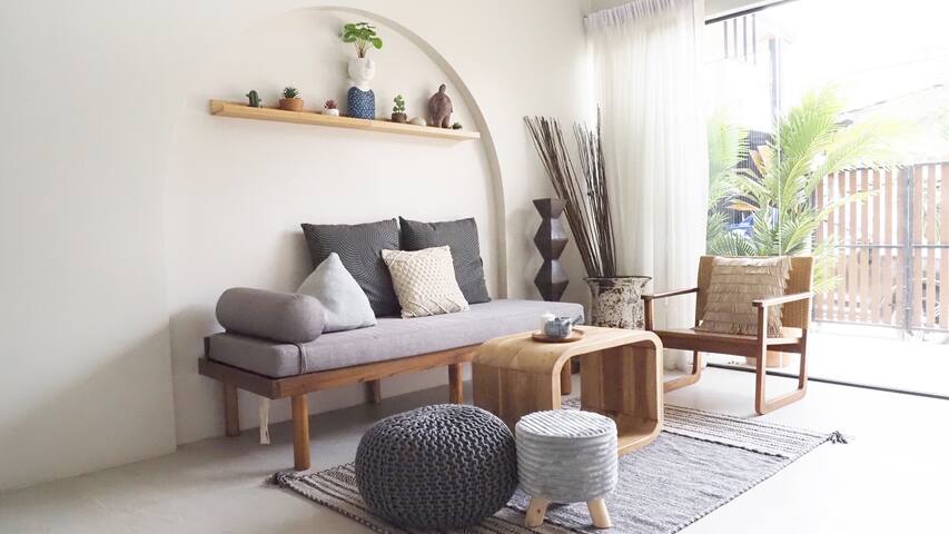 Double Entire Home 9BR 9Bathroom gallery image 2