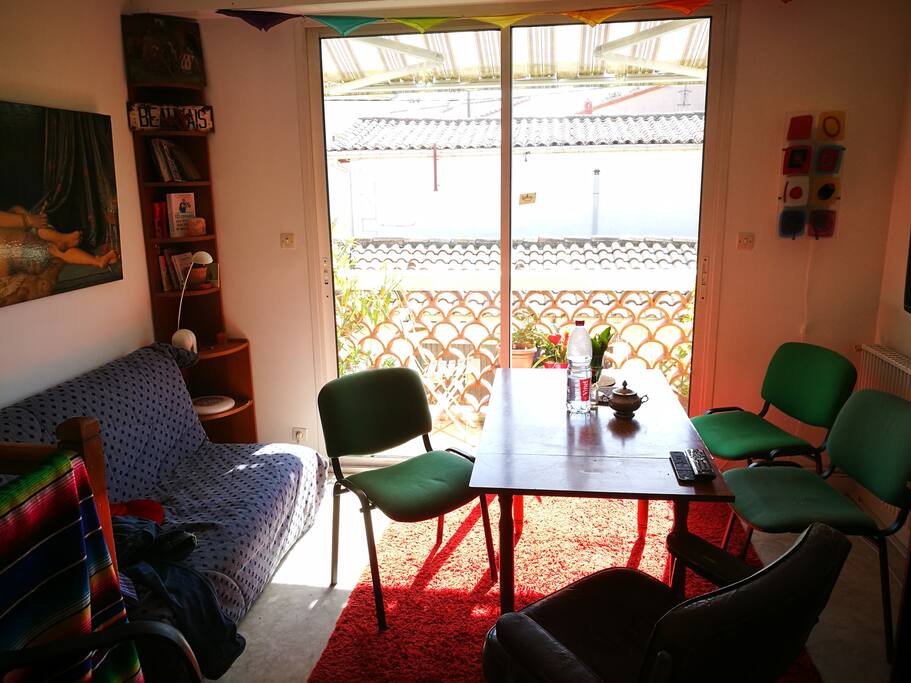 Salon avec tv