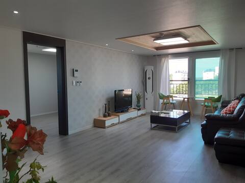 (한달 장기 임대)제주 함덕 해변 도보 10분 거리~건물 2층 엘리베이터 있습니다~