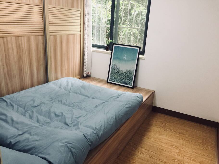 次卧