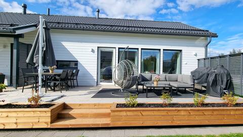 Cozy detached house with private terrace