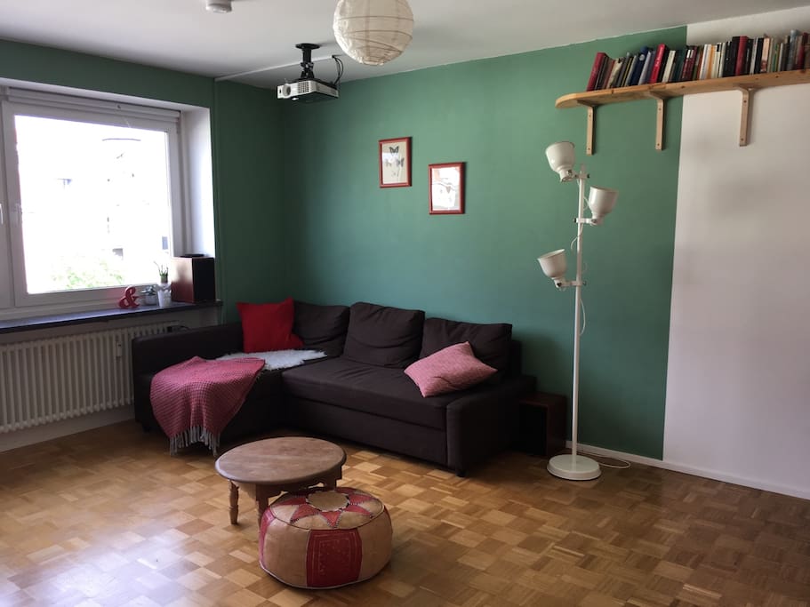 Wohnzimmer mit Schlafcouch