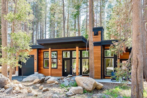 New|Luxury|Hottub|KidFriendly|Fireplace|EVchrg