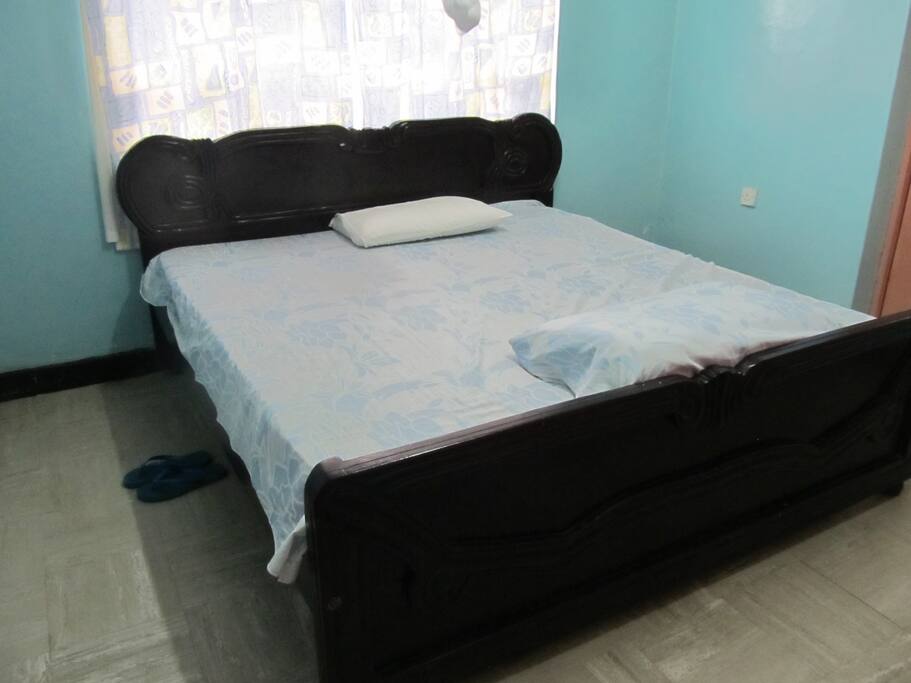 Kingsize bedroom