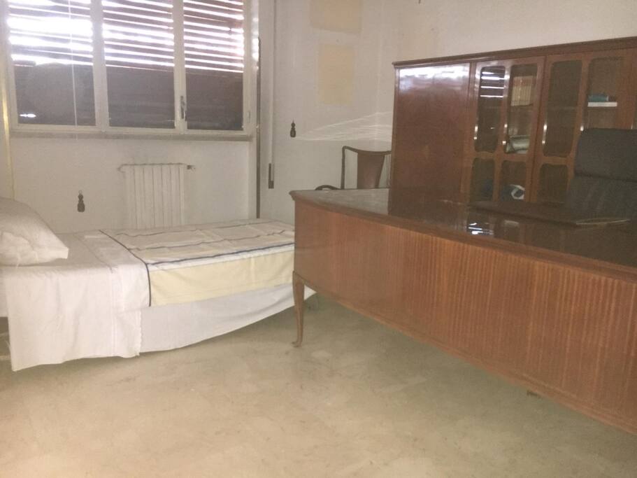 Camera con un letto singolo