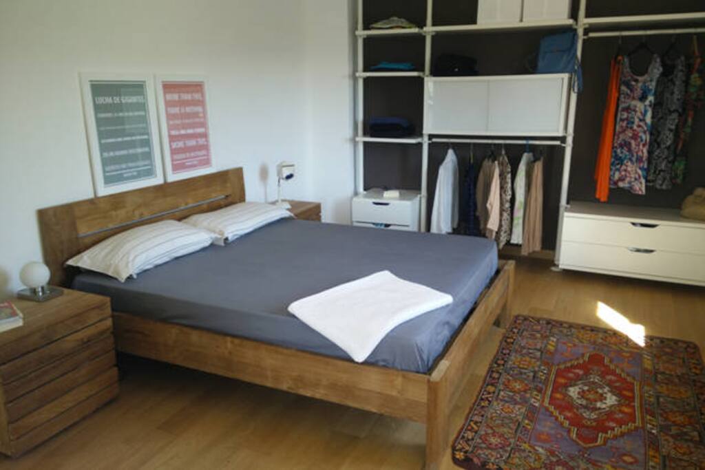 the bedroom/camera