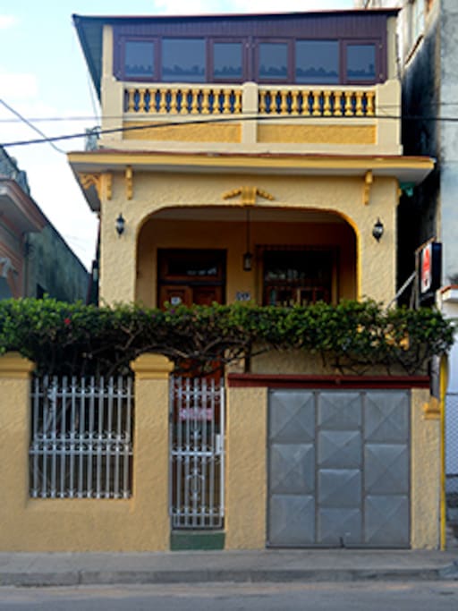 Frente de la casa.