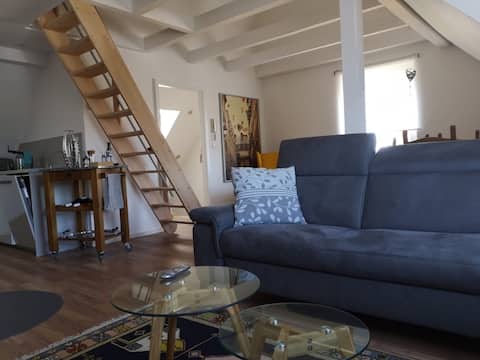 Top performing Airbnb: Top renovated air-conditioned apartment in the attic in Meissen
