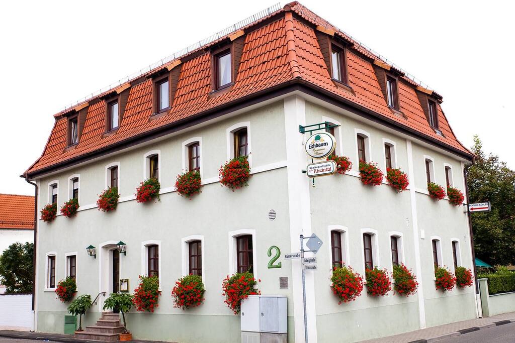 Guest House and Restaurant (1)