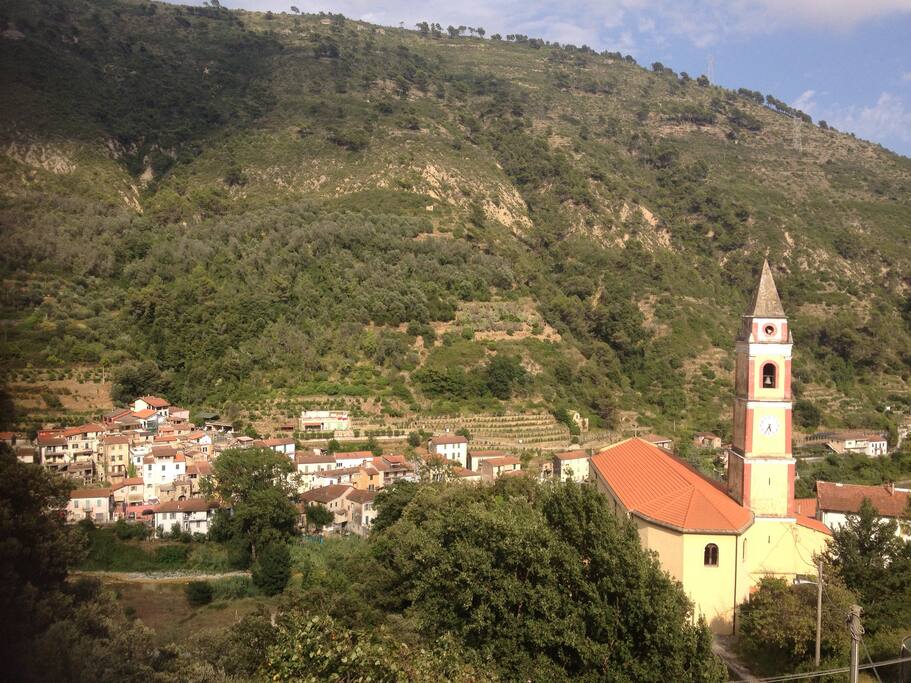 Paesino caratteristico tra la Costa Azzurra e la Riviera dei fiori