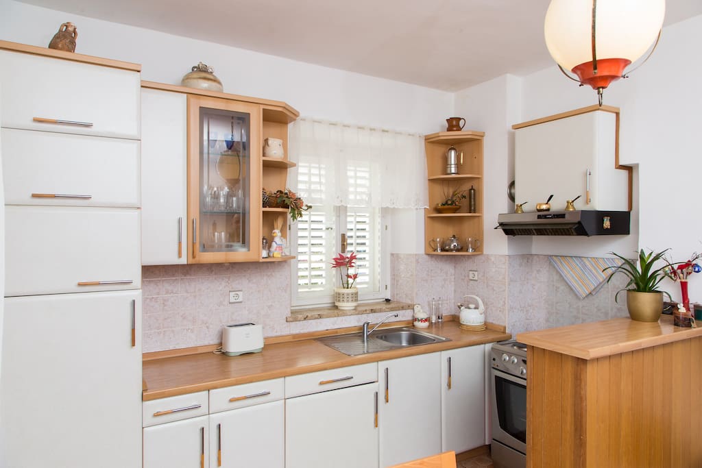 Fully equipped kitchen