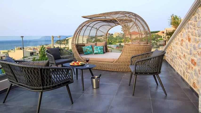 New Lux Villa★200m to beach/restaurant★Heated Pool gallery image 5