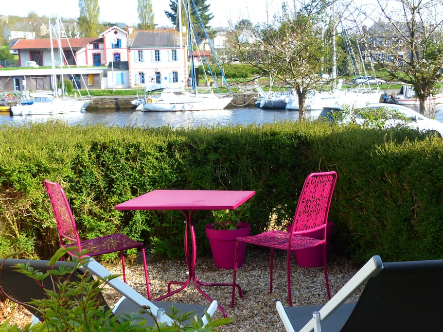 TERRASSE PETIT DEJEUNER