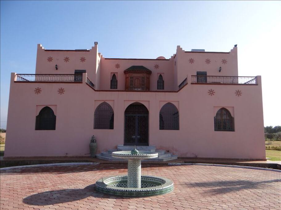 La façade de la villa