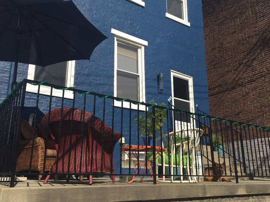 Sit on the front porch with a cocktail!