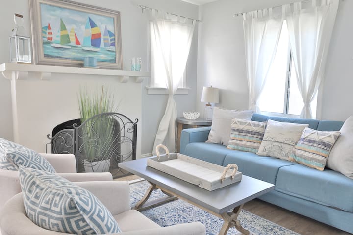 Wonderful Downtown Home near State St w AC