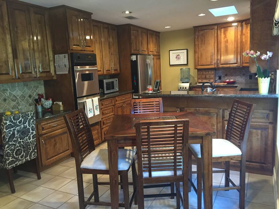 Kitchen and breakfast room. Table seats 4.