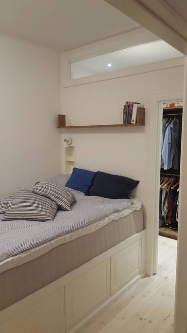 Bedroom 140*200 cm and a nice view over the marina