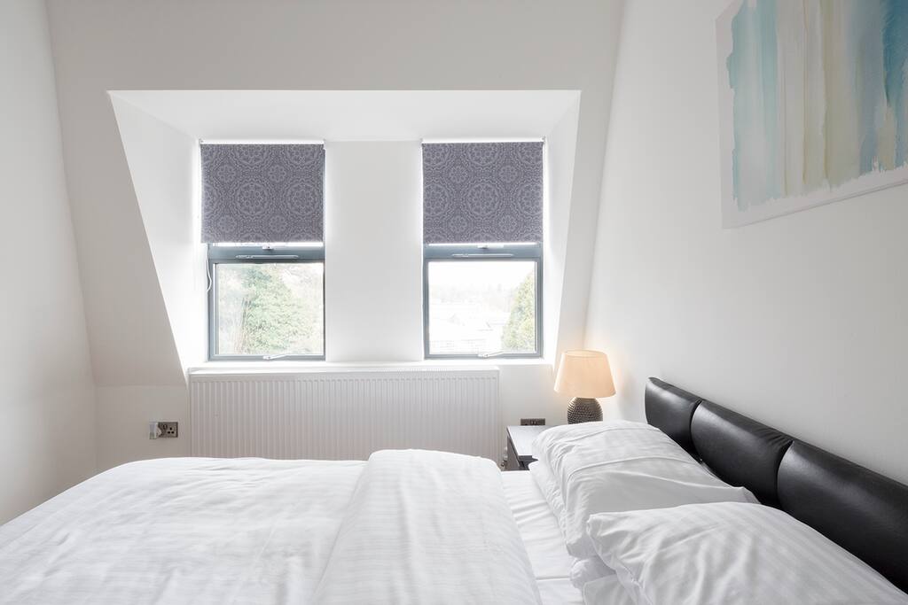 Double bed in Ensuite bedroom