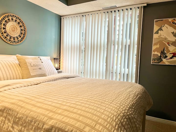 ห้องนอนควีนแสนสบาย;)