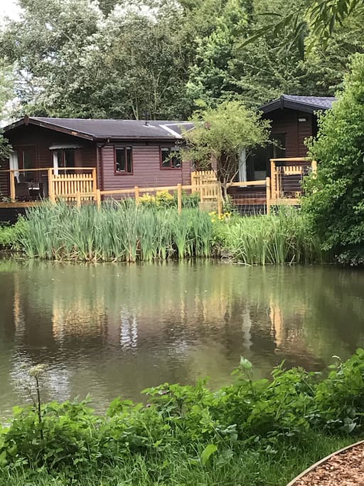 Lodges on the lake near Longleat at Fairwood Lakes Holiday Park