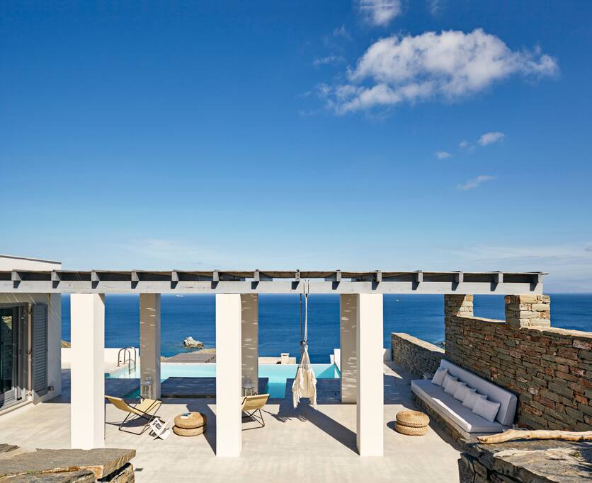 veranda & pool