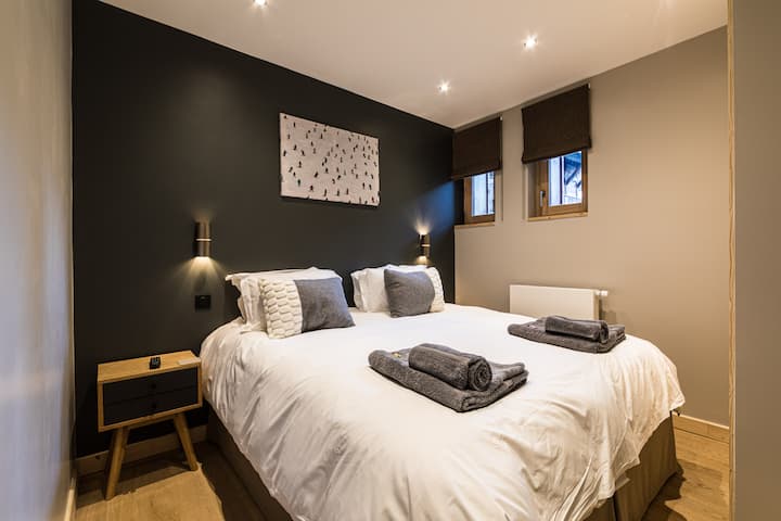 Bedroom 1 set as Double 