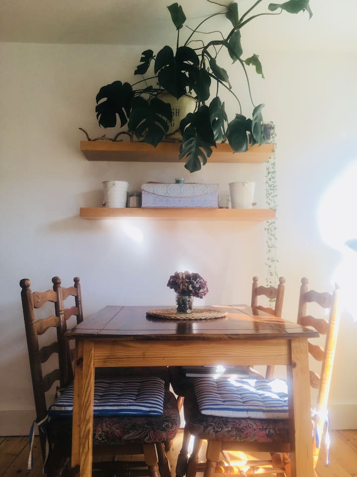 Small • Compact • Cosy Room - 10mins To Station. - Londres