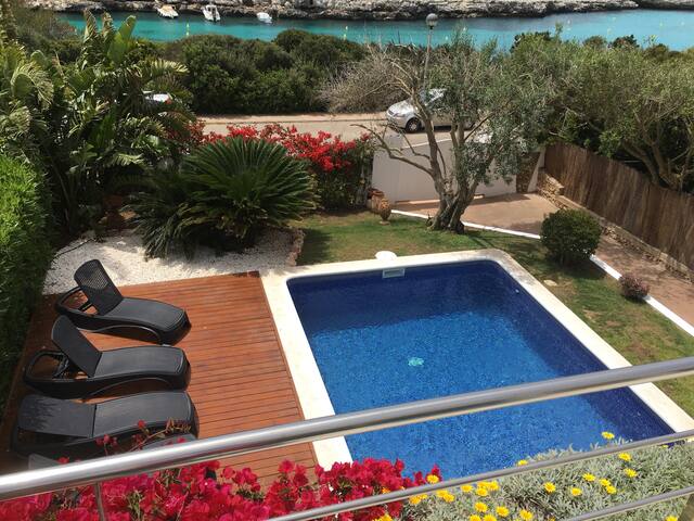 Villa by beach. AMAZING LOCATION. Free Kayak,Bikes gallery image 2