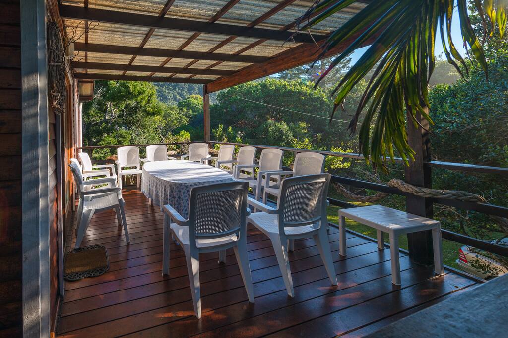 Breakfast deck