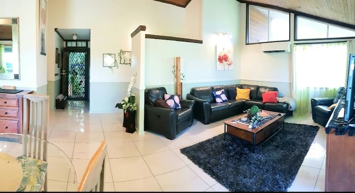 Relaxing Home Retreat. Heated Pool. Bird Sanctuary - Mapleton